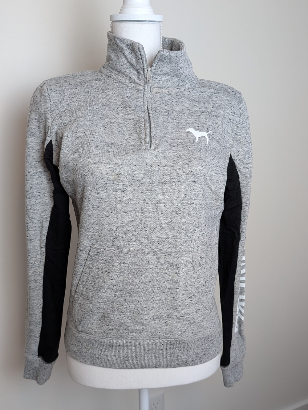 Victoria Secret Pink Women's XS Active 1/4 Zip Yoga Marled Grey  Black  Pullover